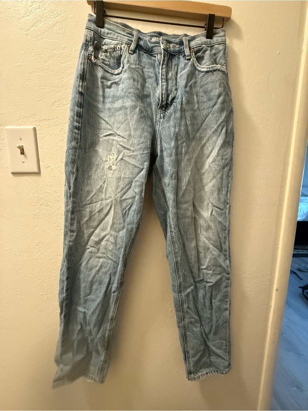 American Eagle Outfitters Light Wash 90s Boyfriend Women’s Jeans